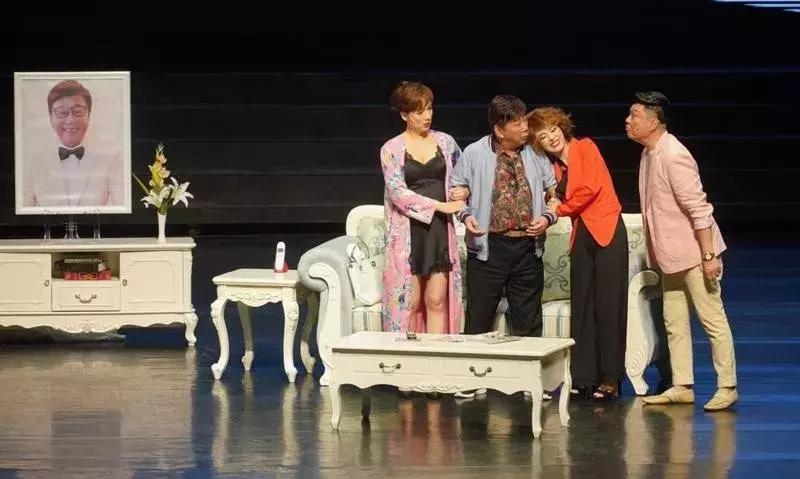 香港演員李司棋，演藝之路的閃耀之星