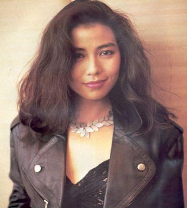 揭秘明星真實面孔，正面照展現(xiàn)璀璨光環(huán)下的真實風采